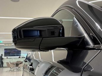 JAGUAR E-PACE 1.5 P300E R-Dynamic Black 5Dr Auto