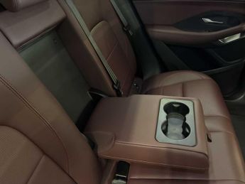 JAGUAR E-PACE 1.5 P300E R-Dynamic Black 5Dr Auto