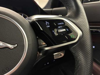 JAGUAR E-PACE 1.5 P300E R-Dynamic Black 5Dr Auto