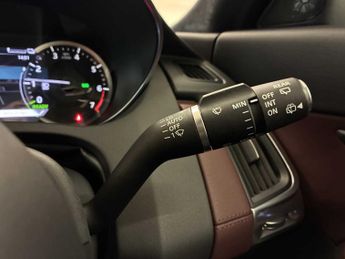 JAGUAR E-PACE 1.5 P300E R-Dynamic Black 5Dr Auto