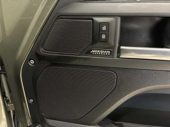 LAND ROVER DEFENDER 3.0 D350 X-Dynamic Hse 90 3Dr Auto