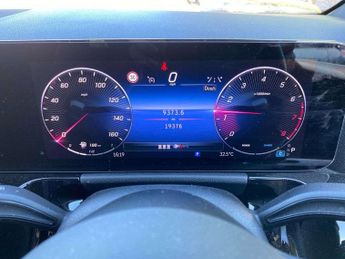 MERCEDES-BENZ B CLASS B200 Amg Line Executive 5Dr Auto