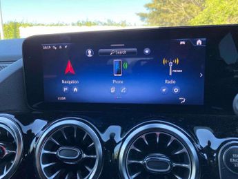 MERCEDES-BENZ B CLASS B200 Amg Line Executive 5Dr Auto