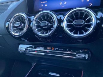 MERCEDES-BENZ B CLASS B200 Amg Line Executive 5Dr Auto