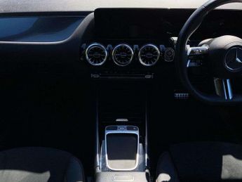 MERCEDES-BENZ B CLASS B200 Amg Line Executive 5Dr Auto