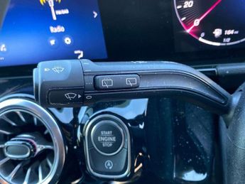 MERCEDES-BENZ B CLASS B200 Amg Line Executive 5Dr Auto
