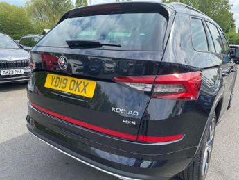 SKODA KODIAQ 2.0 Tdi Sportline Suv 5Dr Diesel Dsg 4Wd Euro 6 (S/S) (7 Seat) (