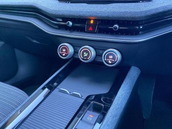 SKODA Superb 1.5 Tsi E-Tec Se Technology 5Dr Dsg