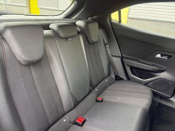 VAUXHALL MOKKA 50Kwh Gs Suv 5Dr Electric Auto (136 Ps)