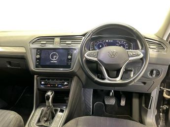 VOLKSWAGEN TIGUAN ALLSPACE 1.5 Tsi Life Suv 5Dr Petrol Dsg Euro 6 (S/S) (150 Ps)