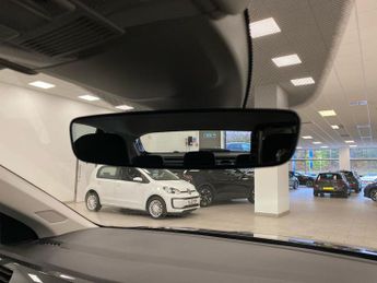 VOLKSWAGEN TAIGO 1.0 Tsi Life Suv 5Dr Petrol Dsg Euro 6 (S/S) (110 Ps)