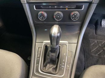 VOLKSWAGEN GOLF 1.0 Tsi 115 Se [Nav] 5Dr Dsg