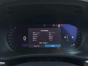 VOLVO XC60 2.0 B4P Plus Dark 5Dr Geartronic
