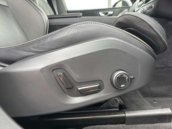 VOLVO XC60 2.0 B4P Plus Dark 5Dr Geartronic