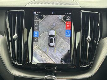 VOLVO XC60 2.0 B4P Plus Dark 5Dr Geartronic