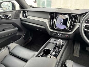VOLVO XC60 2.0 B4P Plus Dark 5Dr Geartronic