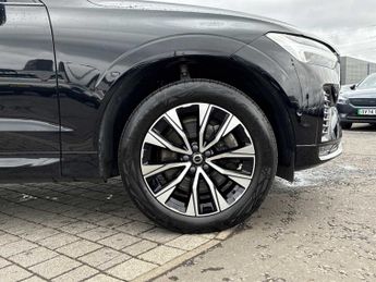 VOLVO XC60 2.0 B4P Plus Dark 5Dr Geartronic