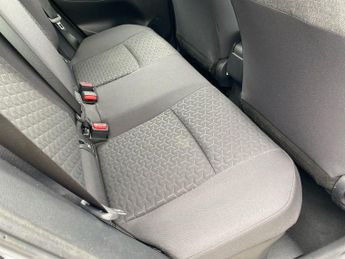 TOYOTA YARIS CROSS 1.5 Vvt-H Icon Suv 5Dr Petrol Hybrid E-Cvt Euro 6 (S/S) (116 Ps)
