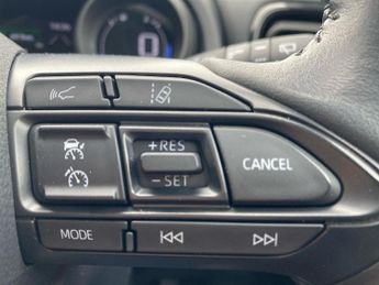 TOYOTA YARIS CROSS 1.5 Vvt-H Icon Suv 5Dr Petrol Hybrid E-Cvt Euro 6 (S/S) (116 Ps)