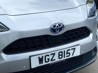 TOYOTA YARIS CROSS 1.5 Vvt-H Icon Suv 5Dr Petrol Hybrid E-Cvt Euro 6 (S/S) (116 Ps)