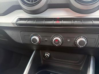 AUDI Q2 35 Tfsi Black Edition 5Dr S Tronic