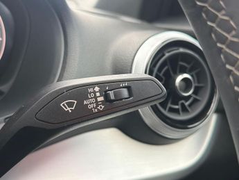 AUDI Q2 35 Tfsi Black Edition 5Dr S Tronic