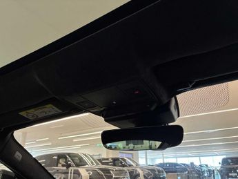 JAGUAR F-TYPE 2.0 P300 R-Dynamic Black 2Dr Auto