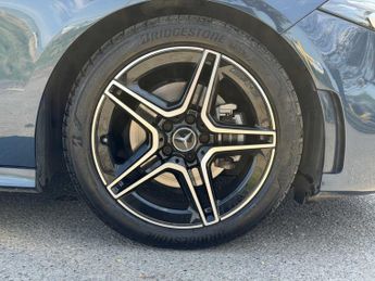 MERCEDES-BENZ A CLASS A200 Amg Line Premium Edition 4Dr Auto