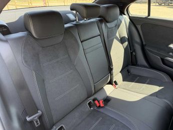 MERCEDES-BENZ A CLASS A200 Amg Line Premium Edition 4Dr Auto