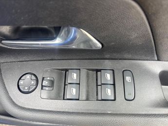 VAUXHALL MOKKA 50Kwh Ultimate Suv 5Dr Electric Auto (136 Ps)