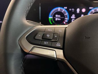 VOLKSWAGEN TIGUAN 1.5 Tsi Ehybrid Match 5Dr Dsg