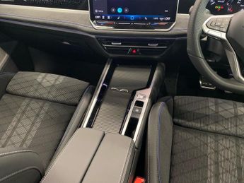 VOLKSWAGEN PASSAT 1.5 Etsi R-Line 5Dr Dsg