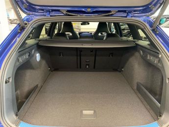 VOLKSWAGEN PASSAT 1.5 Etsi R-Line 5Dr Dsg