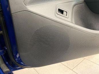 VOLKSWAGEN PASSAT 1.5 Etsi R-Line 5Dr Dsg