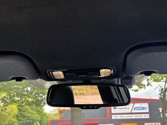 TOYOTA YARIS 1.5 Hybrid Excel 5Dr Cvt