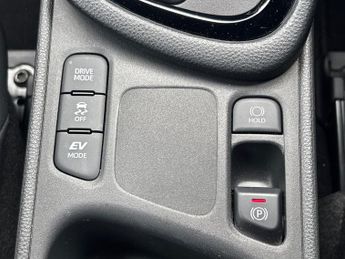 TOYOTA YARIS 1.5 Vvt-H Excel Hatchback 5Dr Petrol Hybrid E-Cvt Euro 6 (S/S) (