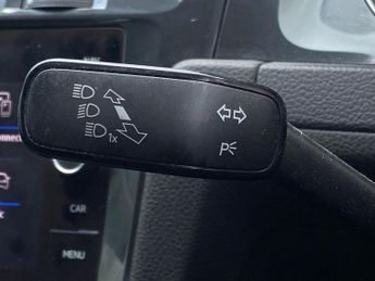 VOLKSWAGEN GOLF 1.6 Tdi Se Nav Hatchback 5Dr Diesel Dsg Euro 6 (S/S) (115 Ps)