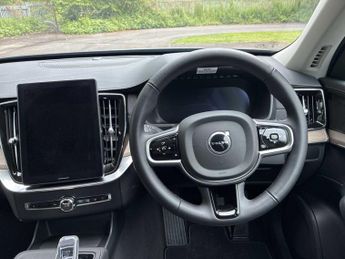 VOLVO XC90 2.0 B5P Plus Dark 5Dr Awd Geartronic