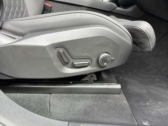 VOLVO XC90 2.0 B5P Plus Dark 5Dr Awd Geartronic