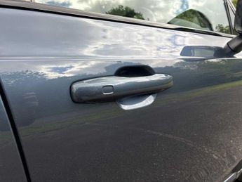VOLVO XC90 2.0 B5P Plus Dark 5Dr Awd Geartronic