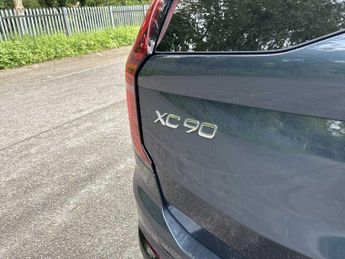 VOLVO XC90 2.0 B5P Plus Dark 5Dr Awd Geartronic