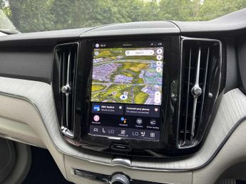 VOLVO XC60 2.0 B5P Plus Dark 5Dr Awd Geartronic