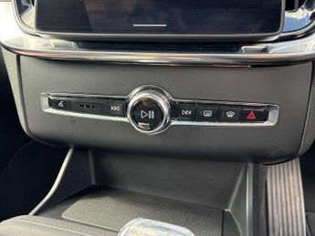 VOLVO XC90 2.0 B5P Ultra Dark 5Dr Awd Geartronic