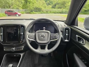 VOLVO XC40 2.0 B3P Core 5Dr Auto