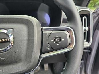 VOLVO XC40 2.0 B3P Core 5Dr Auto
