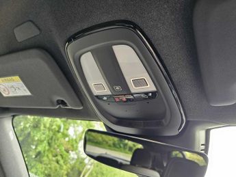 VOLVO XC40 2.0 B3P Core 5Dr Auto