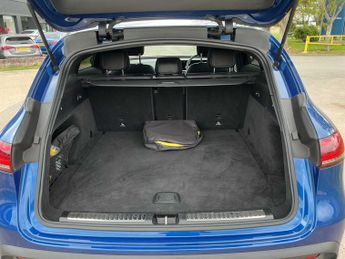 MERCEDES-BENZ EQC Eqc 400 300Kw Amg Line Edition 80Kwh 5Dr Auto