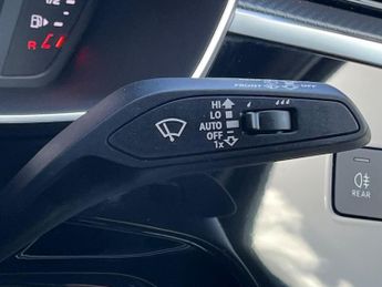 AUDI Q3 35 Tfsi S Line 5Dr S Tronic [Leather]