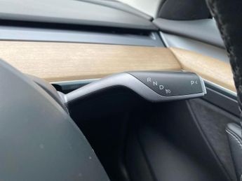 TESLA MODEL 3 Long Range Awd 4Dr Auto