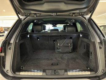LAND ROVER RANGE ROVER SPORT 3.0 P460E Dynamic Se 5Dr Auto